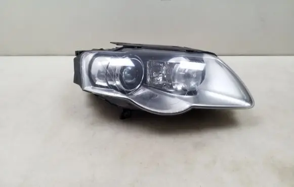 Volkswagen PASSAT B6 Headlight/headlamp 3C0941752K