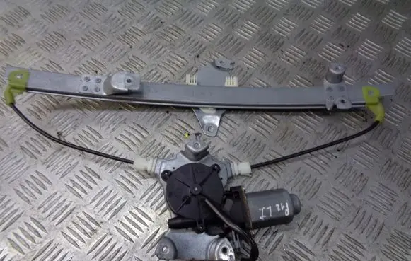 Nissan Primera Front door electric window regulator 400601