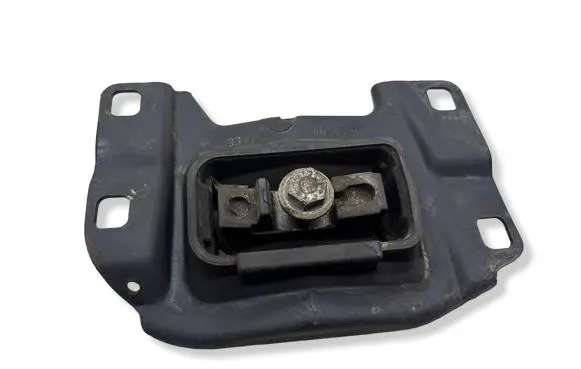 Ford C-MAX I Engine mount bracket 5M517M121MB