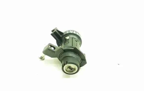 Mercedes-Benz E C207 W207 Tailgate exterior lock A2047500061