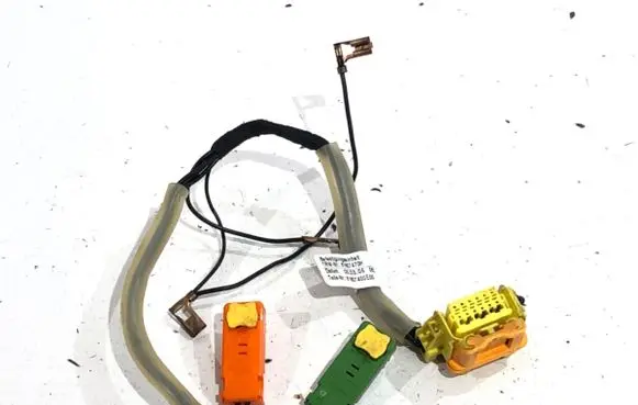 Volkswagen PASSAT B6 Airbag squib ring wiring 1K0971584K