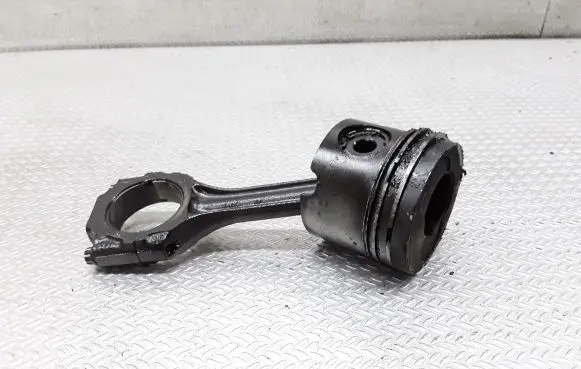 Volvo V70 Piston with connecting rod