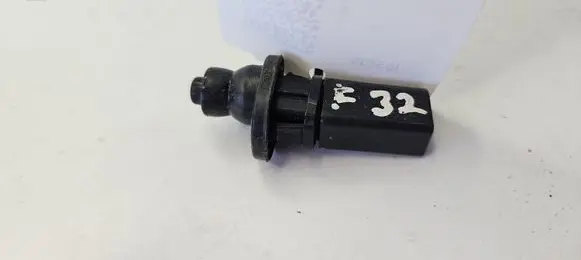 BMW 4 F32 F33 Fuel tank opening switch F21037
