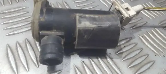 Ford Focus Windscreen/windshield washer pump 17K624BA