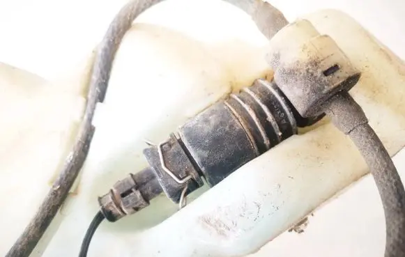 Opel Zafira A Windscreen/windshield washer pump