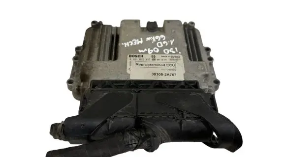 Hyundai i30 Engine control unit/module 391052A767 1037395985 0281015437