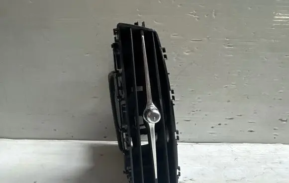 Volvo V60 Dash center air vent grill 31477274