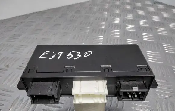BMW 5 E39 Comfort/convenience module 613569042559 500101 689667