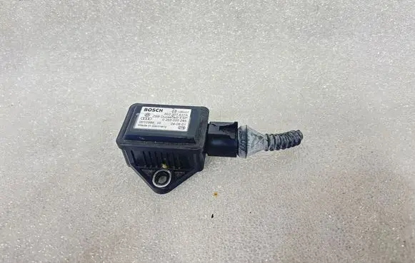 Volkswagen PASSAT B5.5 ESP acceleration yaw rate sensor 8E0907637