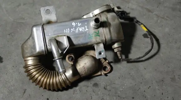 Renault Trafic III (X82) EGR valve cooler 147350678R