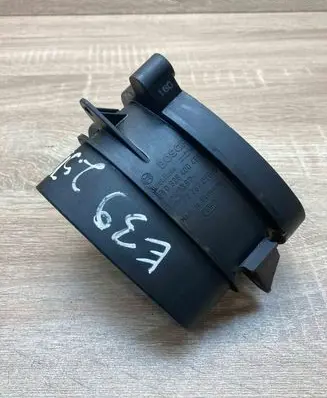 BMW 3 E46 Mass air flow meter 7787076 0928400468