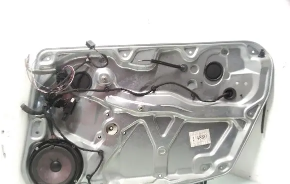 Volkswagen PASSAT B5 Front window lifting mechanism without motor 3B4837756A