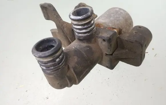Coolant heater control valve