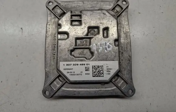 Jeep Cherokee Headlight ballast module Xenon 130732948901 1307329489