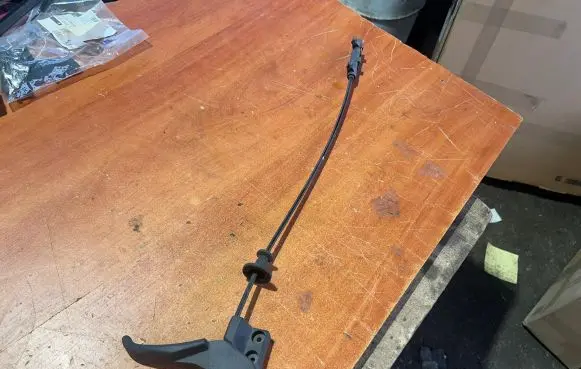 Skoda Superb B5 (3U) Engine bonnet (hood) release handle 3B2823533 3B2823535D