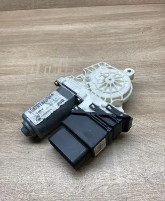 Volkswagen Touran I Rear door window regulator motor 1K0959703B 993424100
