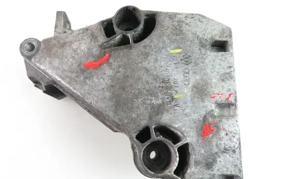 Skoda Fabia Mk1 (6Y) Engine mounting bracket 038199207P