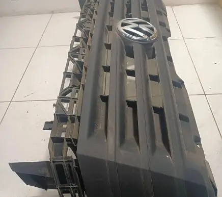 Volkswagen Crafter Front bumper upper radiator grill 2E0853653E