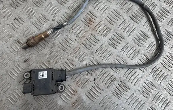 Peugeot 3008 III Lambda probe sensor 9833099080