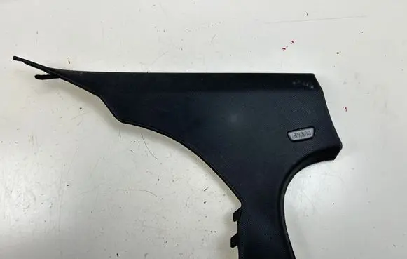 BMW M5 (C) pillar trim 9116357