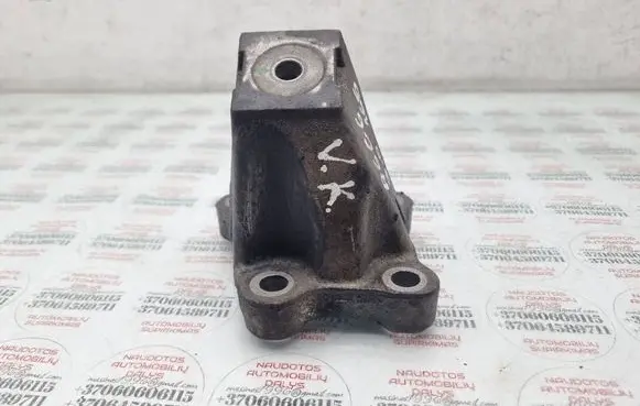 Audi A6 S6 C6 4F Engine mounting bracket 4F0199307AA