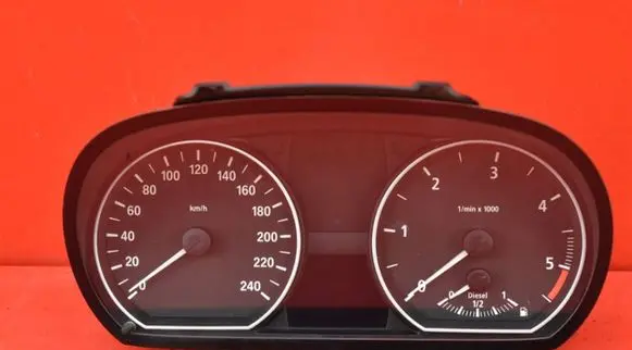 BMW 1 E81 E87 Speedometer (instrument cluster)