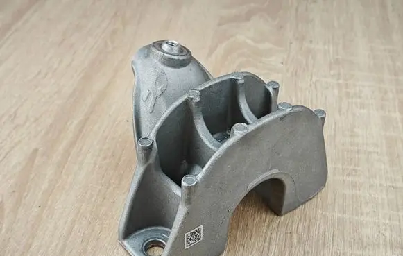 BMW 8 G16 Sway bar bush bracket, rear 6885789