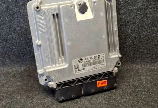 Volkswagen Tiguan Engine control unit/module 03L906022GT 03L906022G 0281015192