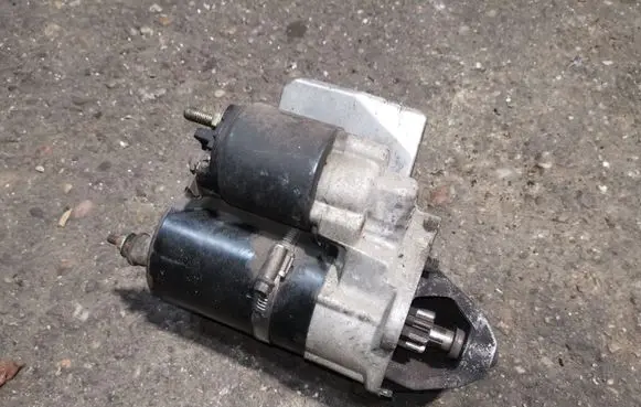 Audi A4 S4 B5 8D Starter motor