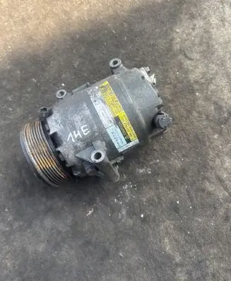 Renault Espace IV Air conditioning (A/C) compressor (pump) 8200067915 01139509 05144001556B
