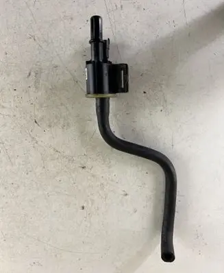 Jeep Grand Cherokee WL Breather valve 04627694AB 04627694A 04627694
