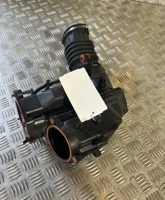 Intake resonator