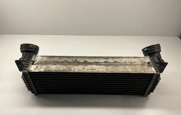 BMW X5 E70 Intercooler radiator 7533475 2007052521