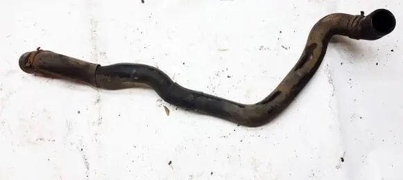 Volkswagen PASSAT B6 Engine coolant pipe/hose