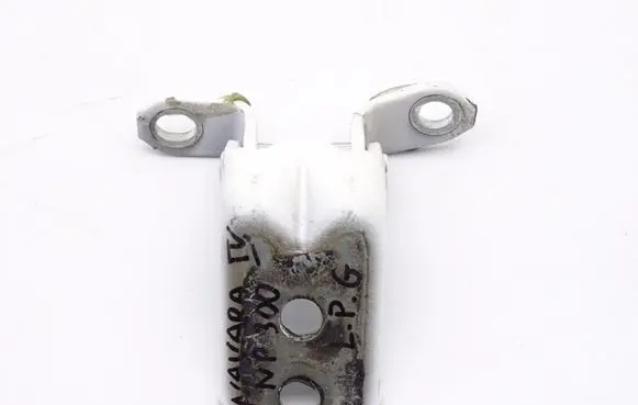 Nissan Navara D23 Front door hinge set 