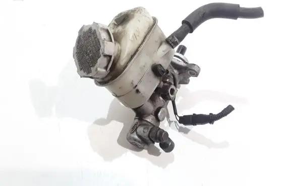 KIA Carens I Master brake cylinder