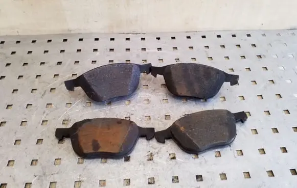 Ford Focus Brake pads (front) 