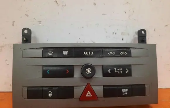 Peugeot 407 Climate control/heater control trim 96610448