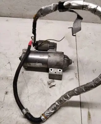 BMW 5 G30 G31 Starter motor 8588898 RSW22A11 18B01300235A