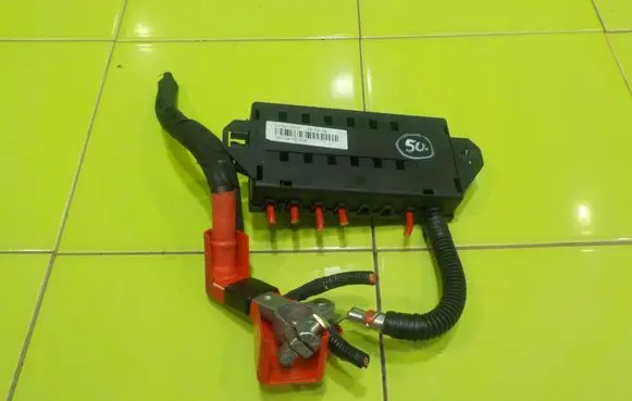 Volvo XC90 Fuse box set 36724735 BEZPIECZNIKOW