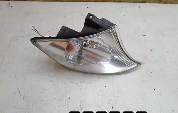 Mazda MPV Front indicator light