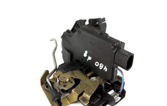 Audi A6 S6 C5 4B Rear door lock 4B0839016G