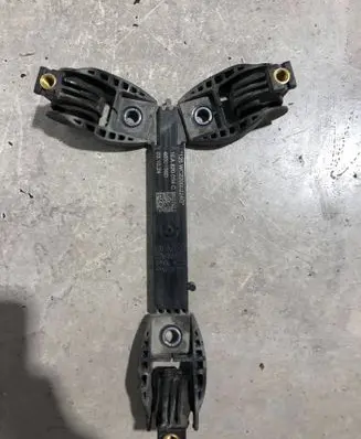 Volkswagen ID.7 A/C compressor mount bracket 1EA820034C