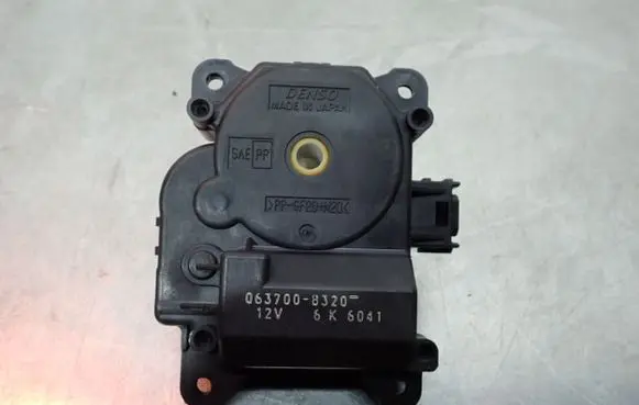 Toyota Corolla E140 E150 A/C air flow flap actuator/motor 063700-8320