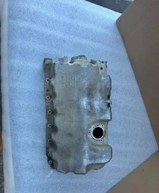 Volkswagen Multivan T6 Oil sump 04L103603F