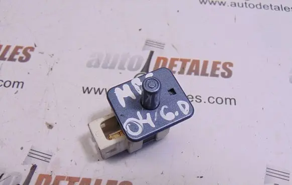 Mercedes-Benz E W211 Rear door sensor A2028209410