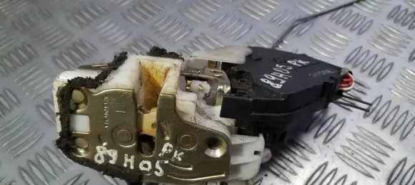 Honda Civic Front door lock 040317