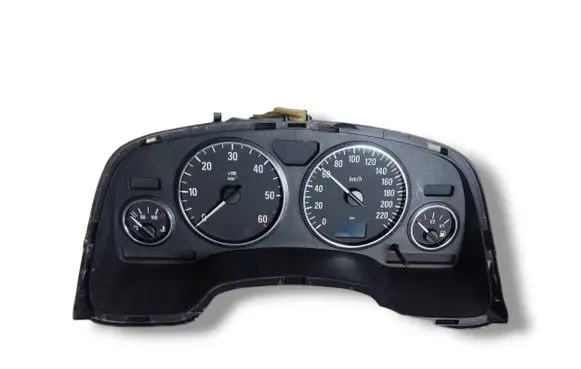 Opel Zafira A Speedometer (instrument cluster) 88311318
