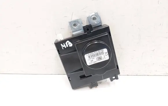 Mercedes-Benz C W204 Aerial antenna amplifier A2048702789 13T346 ZGS004