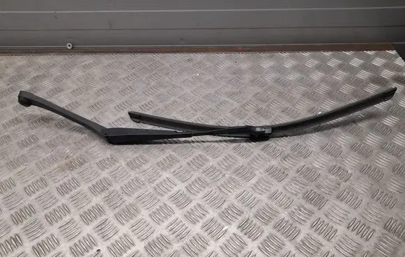 Mercedes-Benz CLS C218 X218 Windshield/front glass wiper blade A2188200044